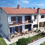 Apartment Kuki - Prc159 By Interhome